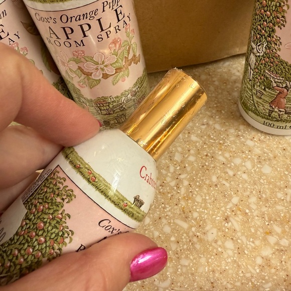 Vintage Crabtree & Evelyn Apple Room Spray Collection with Gold Accents 1 New - Picture 5 of 9